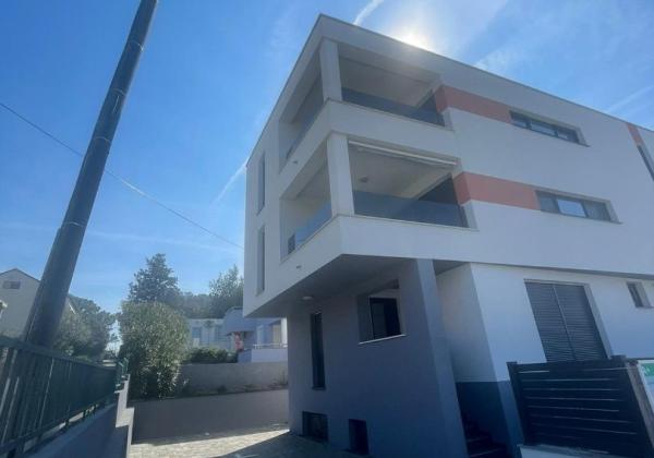 Zariadený apartmán blízko mora, Chorvátsko - Petrčane