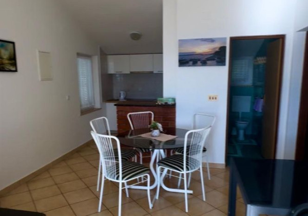 Chorvátsko - Exkluzívne dom 2x apartmán, 150m od mora a výhľadom na more