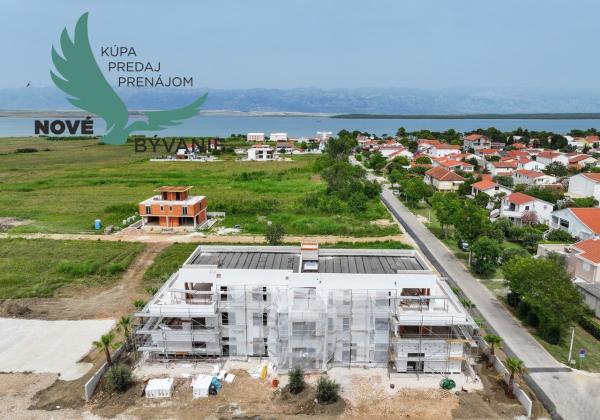 Luxusná novostavba pri nádhernej pieskovej pláži v Chorvátsku - Privlaka