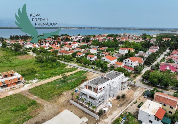 Luxusná novostavba pri nádhernej pieskovej pláži v Chorvátsku - Privlaka