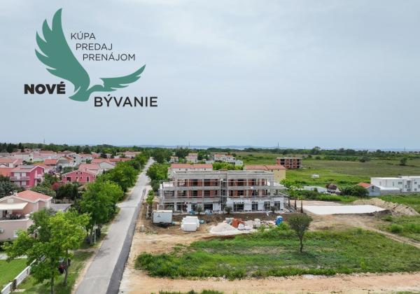 Luxusná novostavba pri nádhernej pieskovej pláži v Chorvátsku - Privlaka