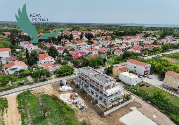 Luxusná novostavba pri nádhernej pieskovej pláži v Chorvátsku - Privlaka