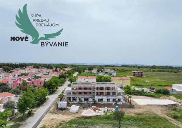 Luxusná novostavba pri nádhernej pieskovej pláži v Chorvátsku - Privlaka