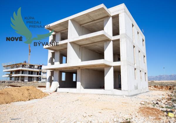 Luxusná novostavba v Chorvátsku na výbornom mieste s výhľadom na more na ostrove Pag- Povljana