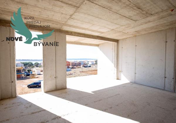 Luxusná novostavba v Chorvátsku na výbornom mieste s výhľadom na more na ostrove Pag- Povljana