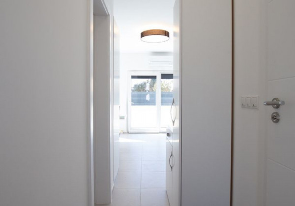 Chorvátsko - Apartmán s bazénom a dvorom na ostrove Vir