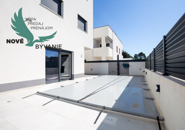 Chorvátsko - Apartmán s bazénom a dvorom na ostrove Vir