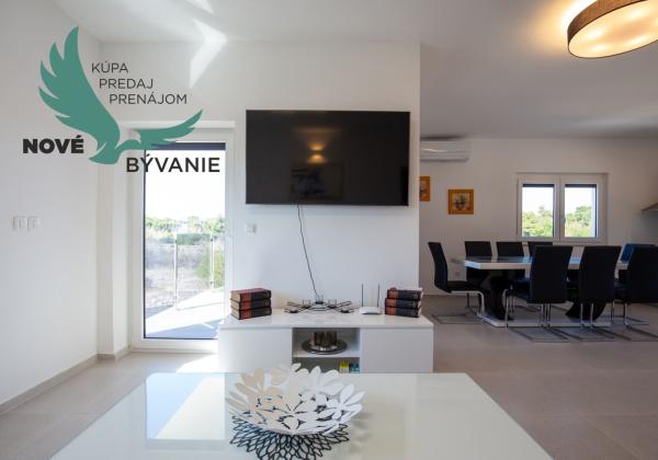 Chorvátsko - Na predaj apartmán 3x spálňa na ostrove Vir