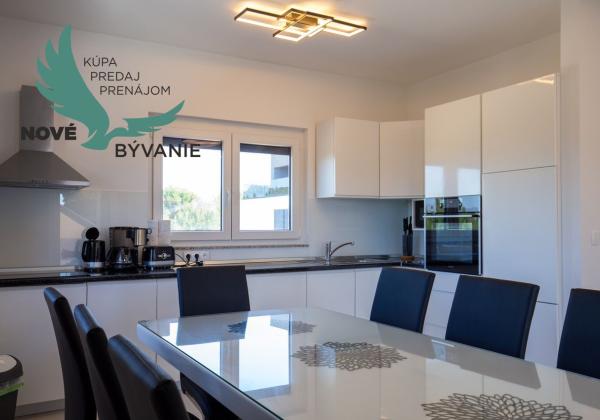 Chorvátsko - Na predaj apartmán 3x spálňa na ostrove Vir