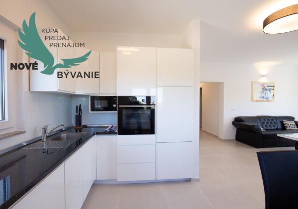 Chorvátsko - Na predaj apartmán 3x spálňa na ostrove Vir