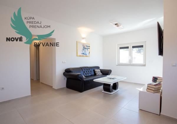 Chorvátsko - Na predaj apartmán 3x spálňa na ostrove Vir