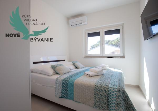 Chorvátsko - Na predaj apartmán 3x spálňa na ostrove Vir