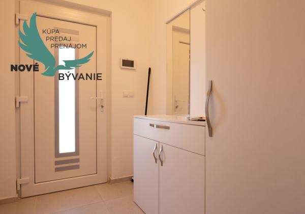 Chorvátsko - Na predaj apartmán 3x spálňa na ostrove Vir