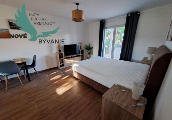 Exkluzívne dom 3x apartmán len 300m od mora v Chorvátsku
