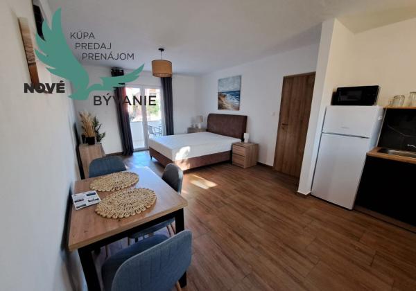Exkluzívne dom 3x apartmán len 300m od mora v Chorvátsku