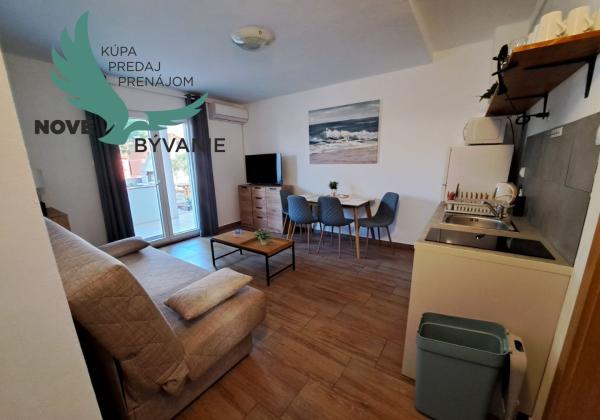 Exkluzívne dom 3x apartmán len 300m od mora v Chorvátsku