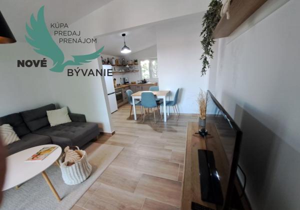 Exkluzívne dom 3x apartmán len 300m od mora v Chorvátsku