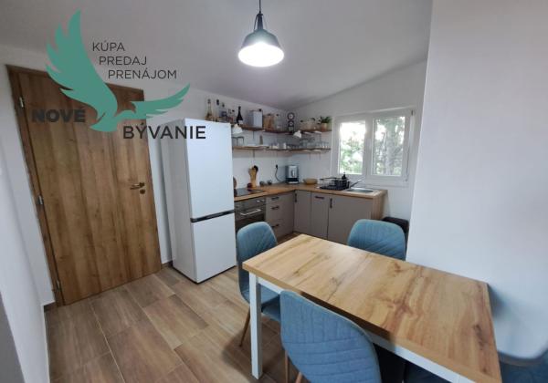 Exkluzívne dom 3x apartmán len 300m od mora v Chorvátsku