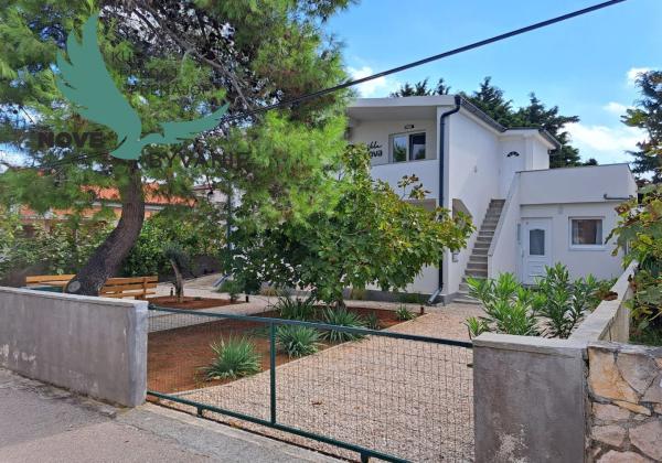 Exkluzívne dom 3x apartmán len 300m od mora v Chorvátsku