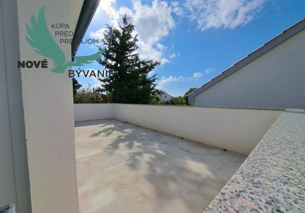 Exkluzívne dom 3x apartmán len 300m od mora v Chorvátsku