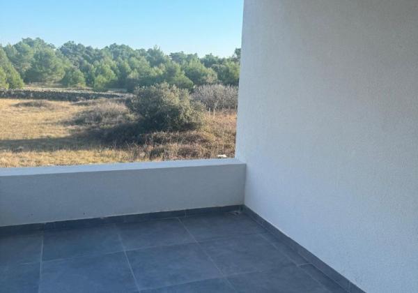 Chorvátsko - Novostavba apartmánu so strešnou terasou za top cenu