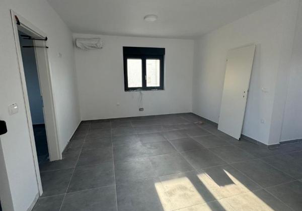 Chorvátsko - Novostavba apartmánu so strešnou terasou za top cenu