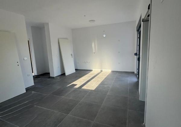 Chorvátsko - Novostavba apartmánu so strešnou terasou za top cenu