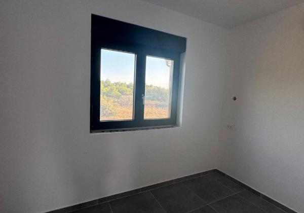 Chorvátsko - Novostavba apartmánu so strešnou terasou za top cenu