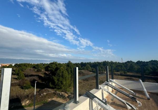 Chorvátsko - Novostavba apartmánu so strešnou terasou za top cenu