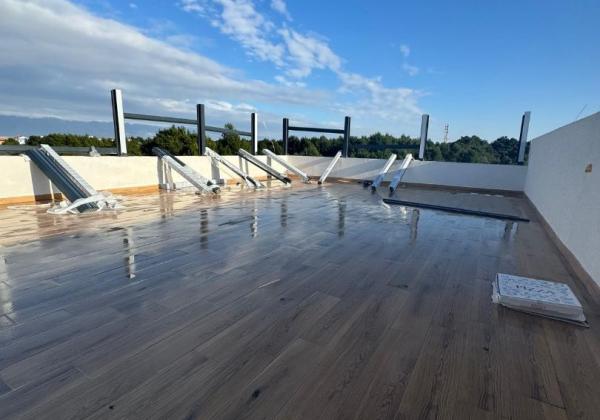 Chorvátsko - Novostavba apartmánu so strešnou terasou za top cenu