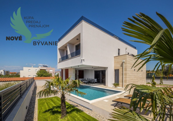 Exkluzívne na predaj vila s bazénom v Chorvátsku na lukratívnom mieste v Zatone