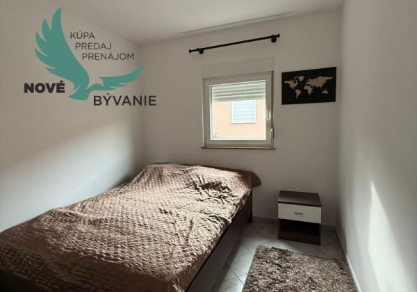 Chorvátsko - Apartmán s dvorom 300m od mora na ostrove Vir