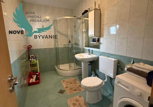 Chorvátsko - Apartmán s dvorom 300m od mora na ostrove Vir