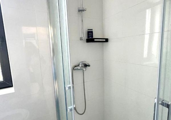 Luxusná novostavba vila s bazénom blízko mora a výhľadom na more v Chorvátsku na ostrove