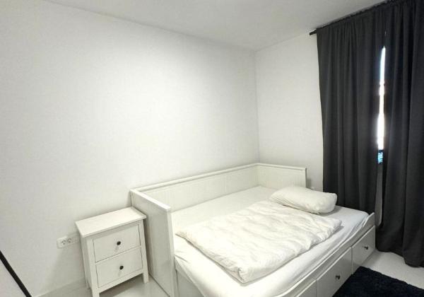 Luxusná novostavba vila s bazénom blízko mora a výhľadom na more v Chorvátsku na ostrove