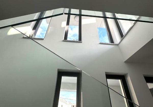 Luxusná novostavba vila s bazénom blízko mora a výhľadom na more v Chorvátsku na ostrove