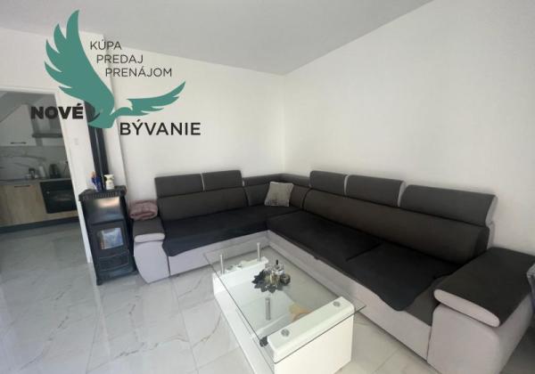 Dom s bazénom a garážou len 70m od mora v Chorvátsku na ostrove Vir - Prezida