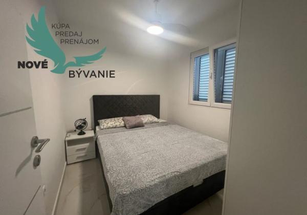 Dom s bazénom a garážou len 70m od mora v Chorvátsku na ostrove Vir - Prezida