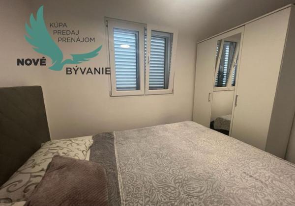 Dom s bazénom a garážou len 70m od mora v Chorvátsku na ostrove Vir - Prezida