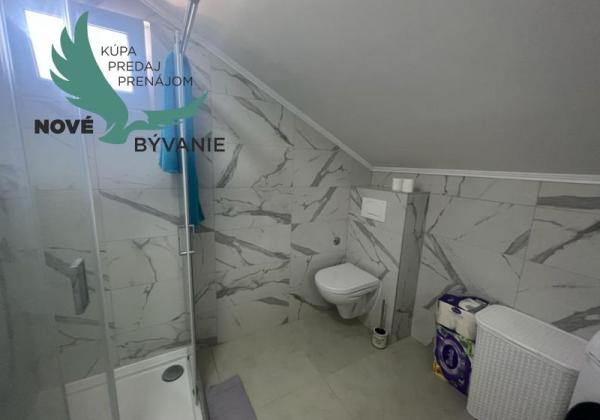 Dom s bazénom a garážou len 70m od mora v Chorvátsku na ostrove Vir - Prezida