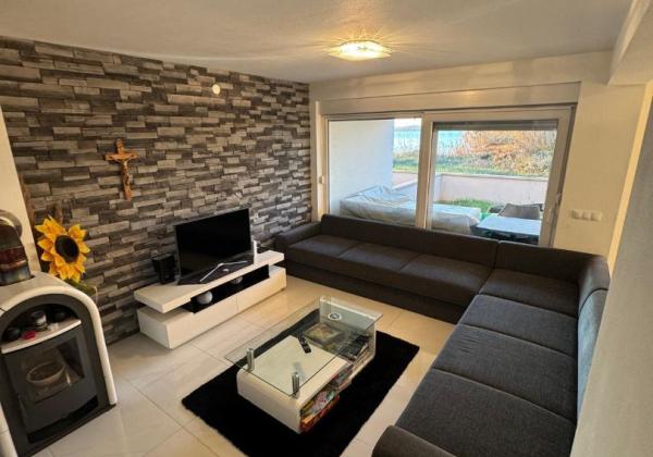 Chorvátsko - Exkluzívne novostavba domu len 30m od mora s výhľadom na more