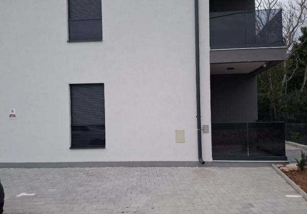 Novostavba apartmánu v centre ostrova Vir -Chorvátsko