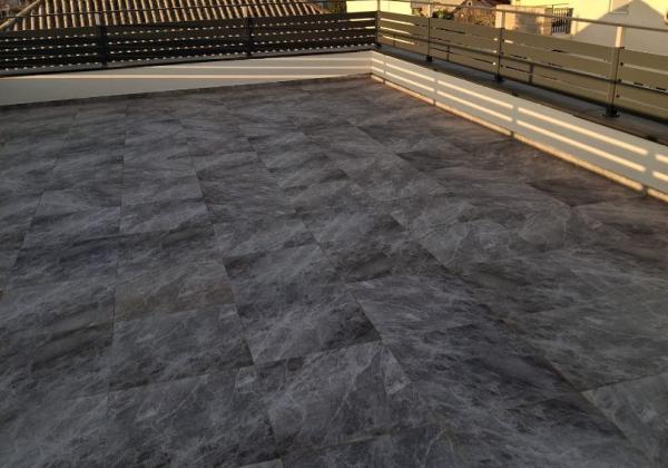 Novostavba apartmánu v centre ostrova Vir -Chorvátsko