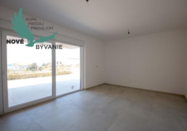 Na predaj novostavba apartmánu s výhľadom na more v Chorvátsku - Pag - Novalja