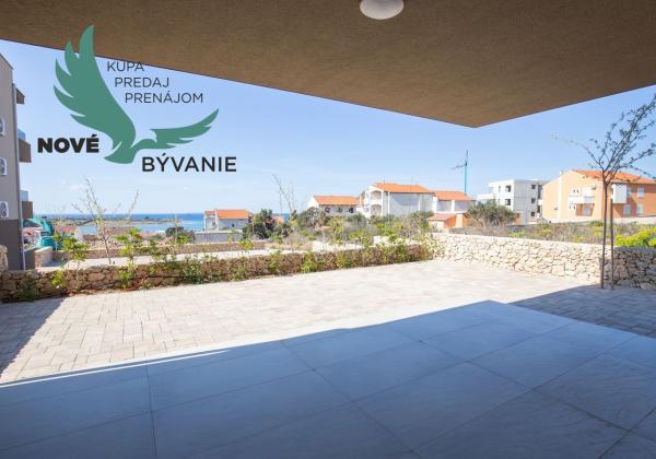 Na predaj novostavba apartmánu s výhľadom na more v Chorvátsku - Pag - Novalja