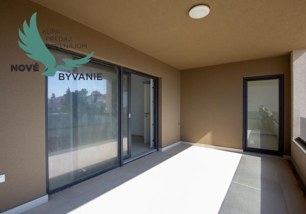 Na predaj novostavba apartmánu s výhľadom na more v Chorvátsku - Pag - Novalja