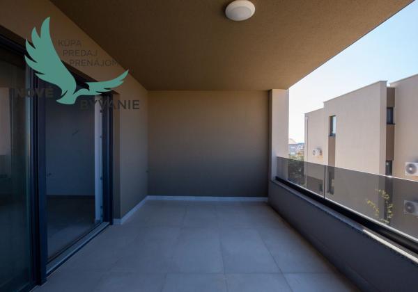 Na predaj novostavba apartmánu s výhľadom na more v Chorvátsku - Pag - Novalja