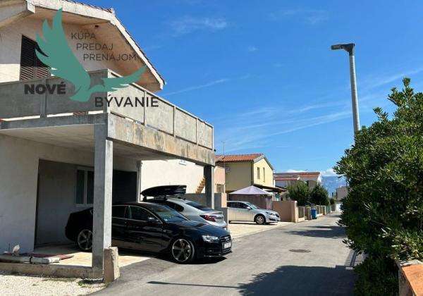 Dom vhodný ako investícia blízko mora v Chorvátsku- Vir