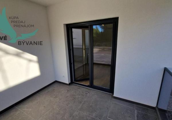 Chorvátsko: Novostavba apartmánu s výhľadom na more