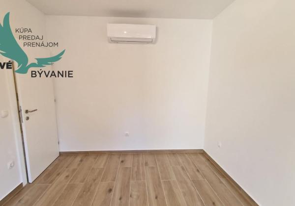 Chorvátsko: Novostavba apartmánu s výhľadom na more